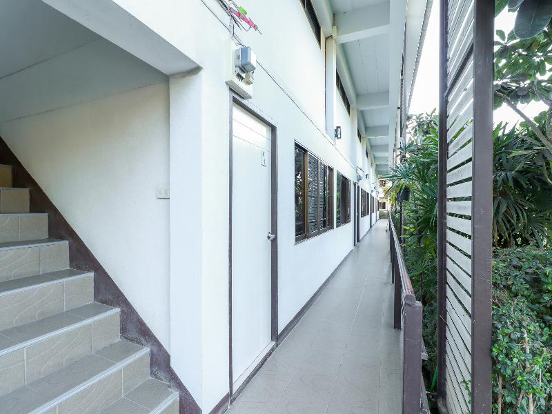 Oyo 421 Dnk Baan Suan - Lobi