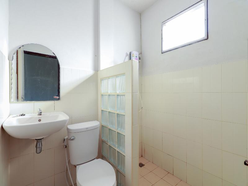 Oyo 421 Dnk Baan Suan - Oda