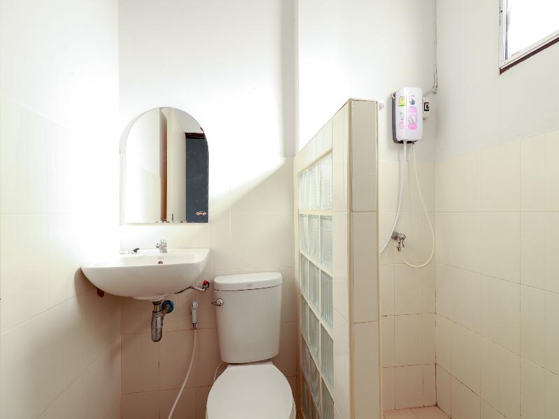 Oyo 421 Dnk Baan Suan - Oda