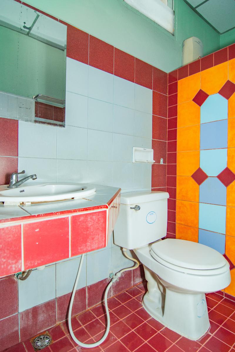 Phasuk Hotel - Oda
