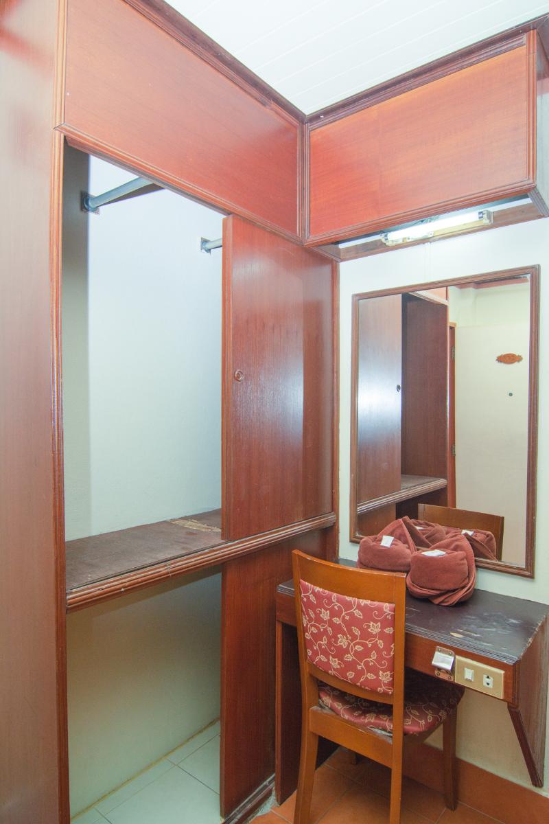 Phasuk Hotel - Oda