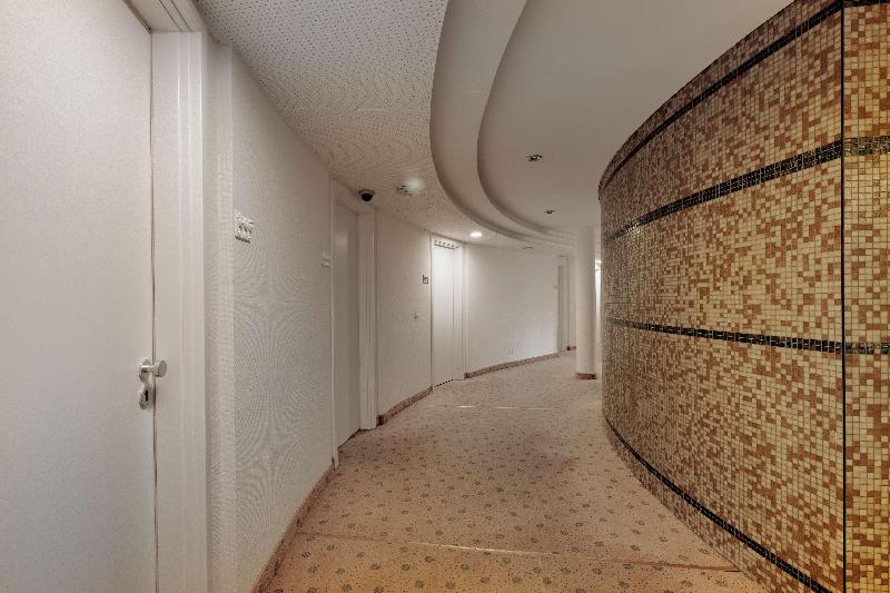 Hotel Domicil Berlin by Golden Tulip - Genel