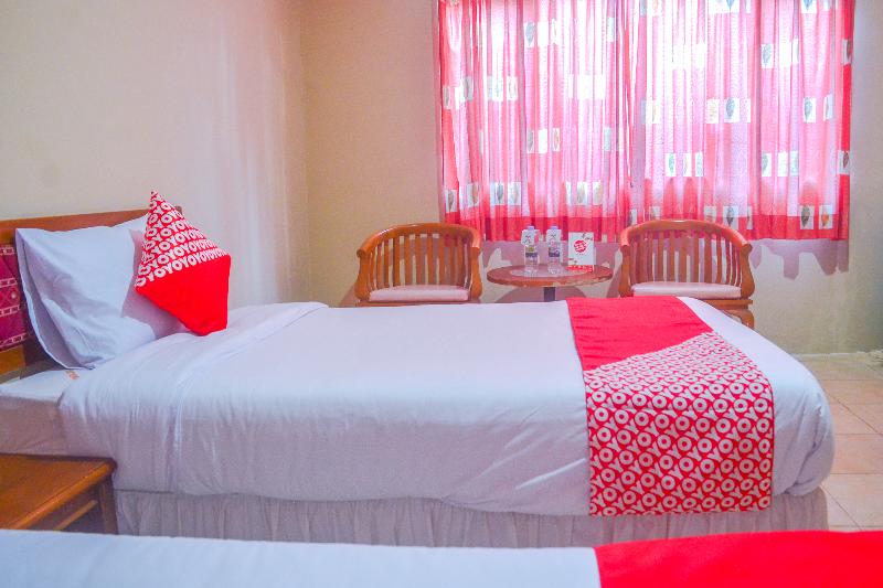 Oyo 1240 Hotel Pantai Jaya - Oda