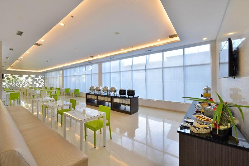 Whiz Sudirman Cilacap - Restoran