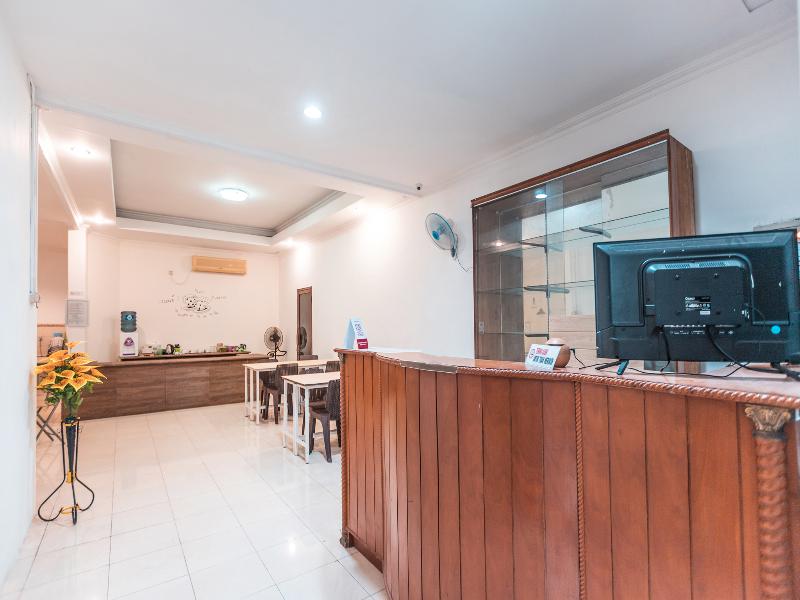 Super OYO 2034 Eden Guest House - Lobi