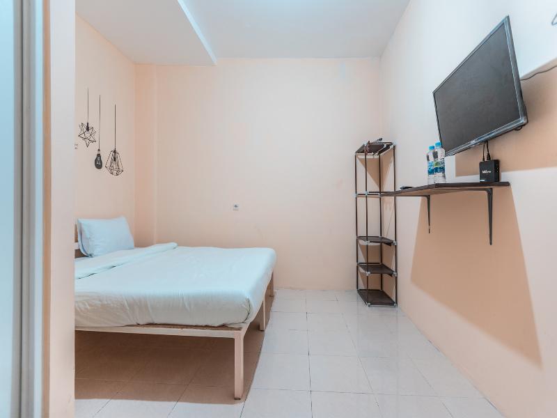 Super OYO 2034 Eden Guest House - Oda