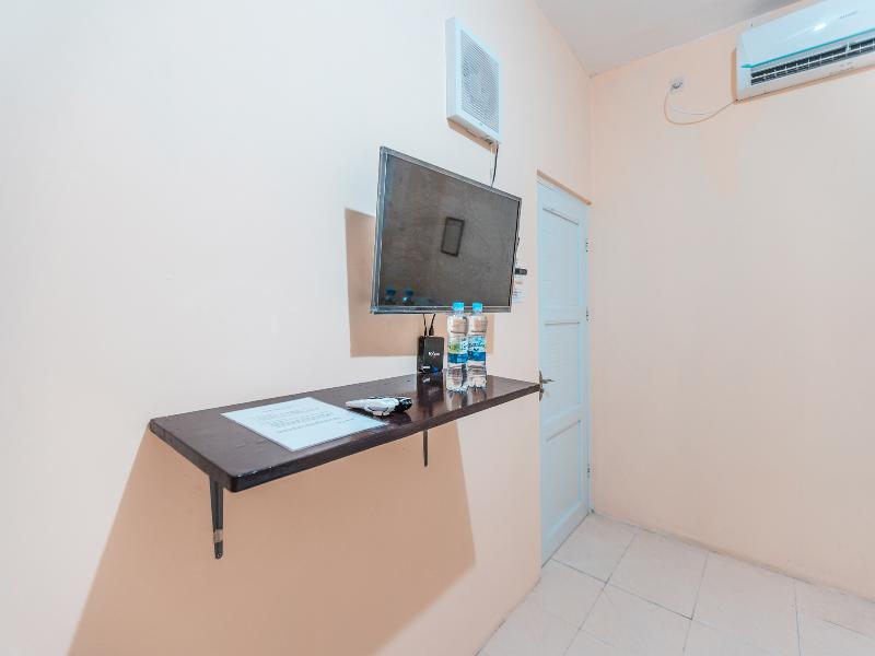 Super OYO 2034 Eden Guest House - Oda