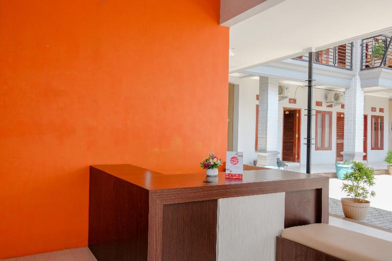 Oyo 1566 El Reyshi Family Residence - Lobi