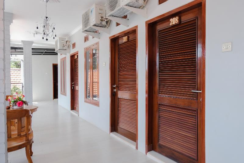 Oyo 1566 El Reyshi Family Residence - Genel