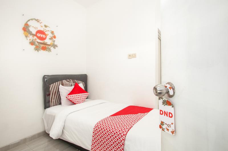 Super OYO 1176 J3 Residence Syariah - Oda