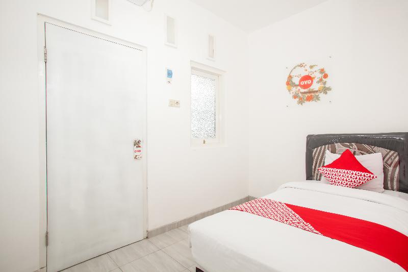 Super OYO 1176 J3 Residence Syariah - Oda