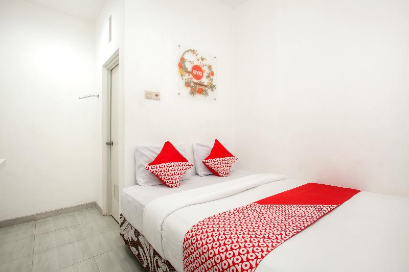 Super OYO 1176 J3 Residence Syariah - Oda