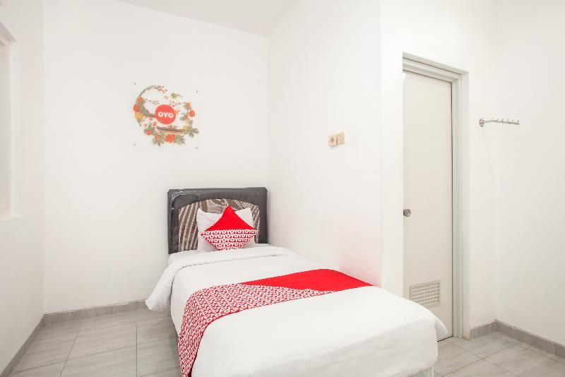 Super OYO 1176 J3 Residence Syariah - Oda