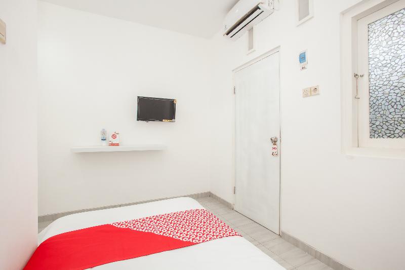 Super OYO 1176 J3 Residence Syariah - Oda