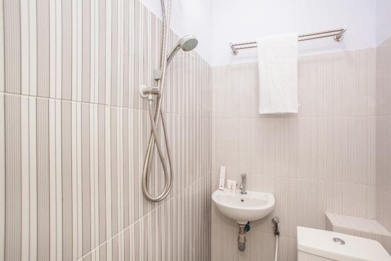 Super OYO 1176 J3 Residence Syariah - Oda