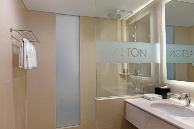 Aston Gresik Hotel & Conference Center - Oda