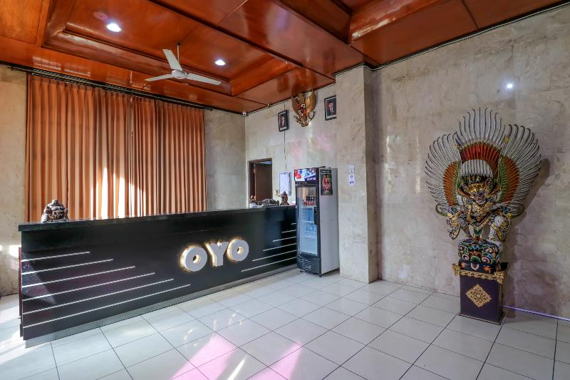 Super OYO 1952 Hotel Dewata Indah - Lobi