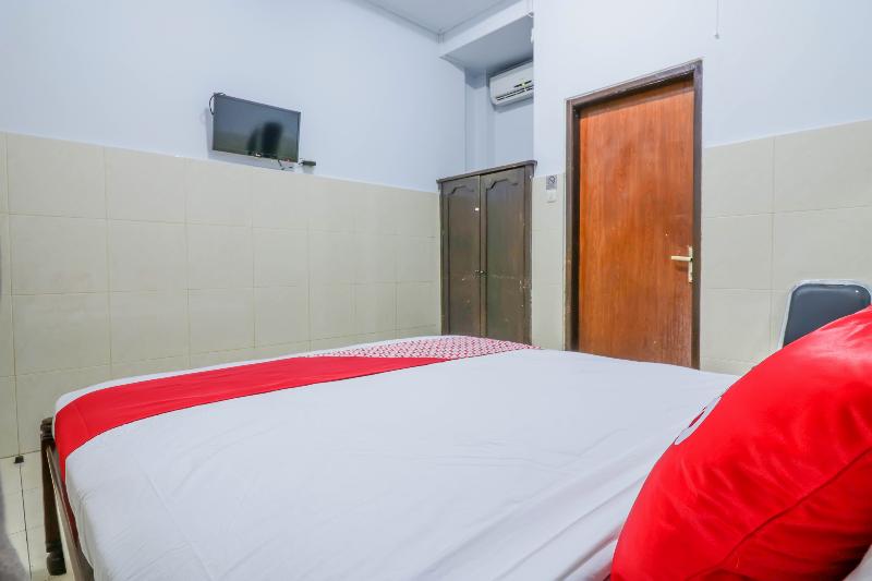 Super OYO 1952 Hotel Dewata Indah - Oda