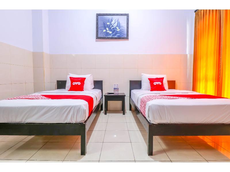 Super OYO 1952 Hotel Dewata Indah - Oda
