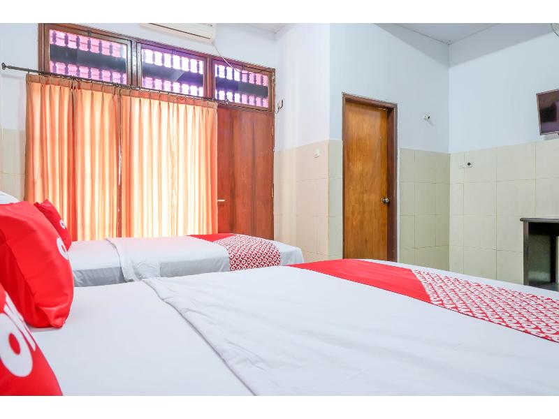 Super OYO 1952 Hotel Dewata Indah - Oda