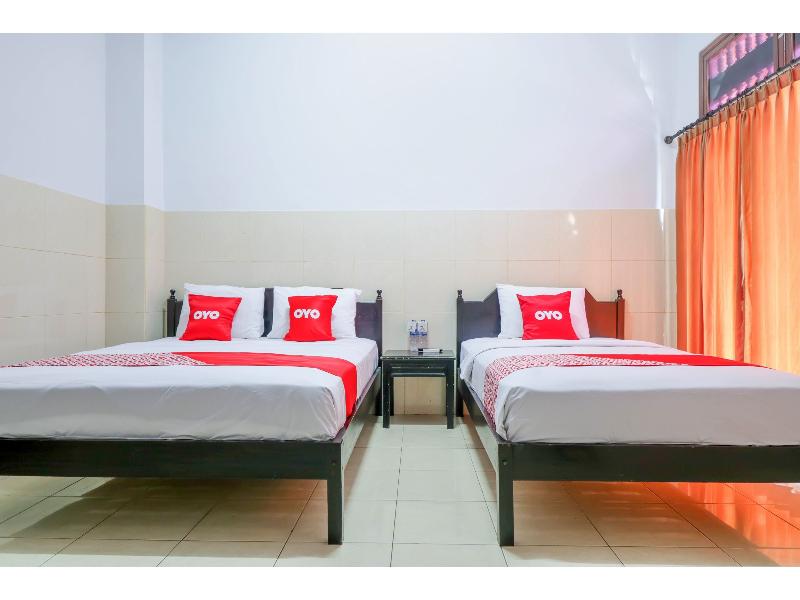 Super OYO 1952 Hotel Dewata Indah - Oda