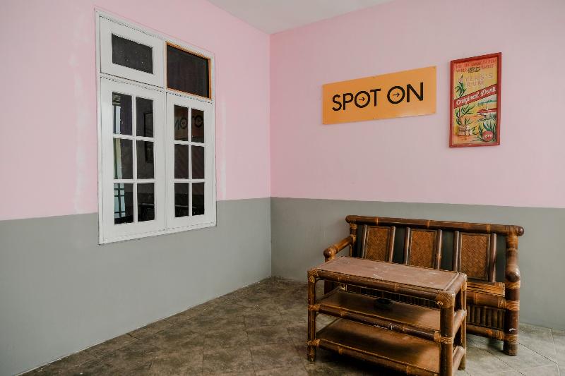 Spot On 2046 Villa Hardi - Genel
