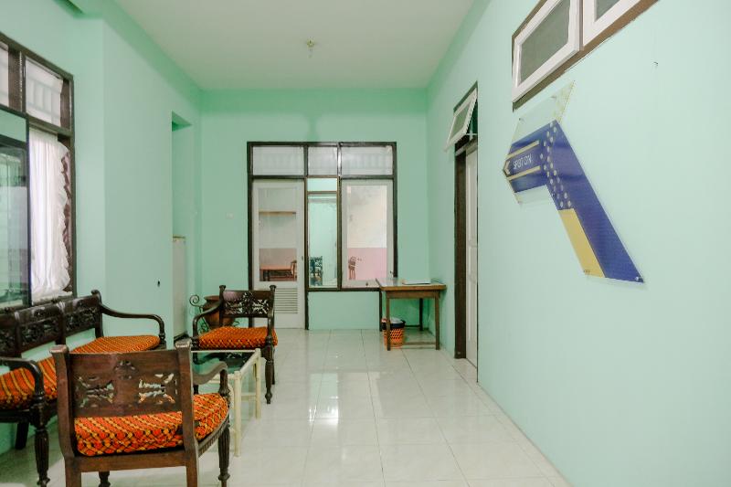 Spot On 2046 Villa Hardi - Genel