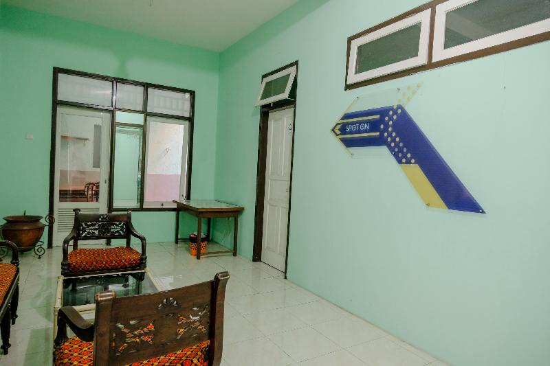 Spot On 2046 Villa Hardi - Genel