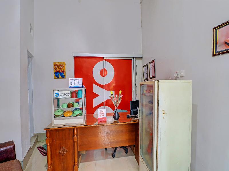 Oyo 1356 Gusti Residence - Lobi