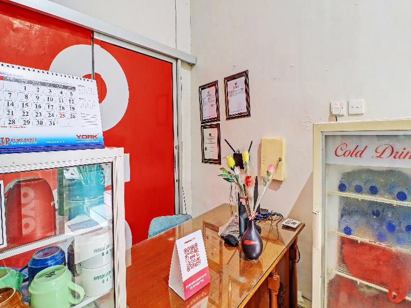 Oyo 1356 Gusti Residence - Lobi