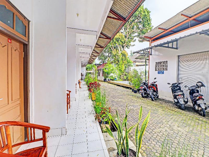 Oyo 1356 Gusti Residence - Lobi