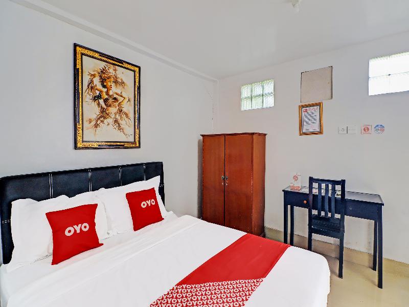 Oyo 1356 Gusti Residence - Oda