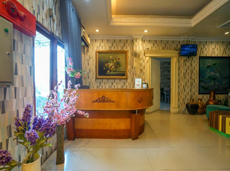 Oyo 1273 Hotel Belvena - Lobi
