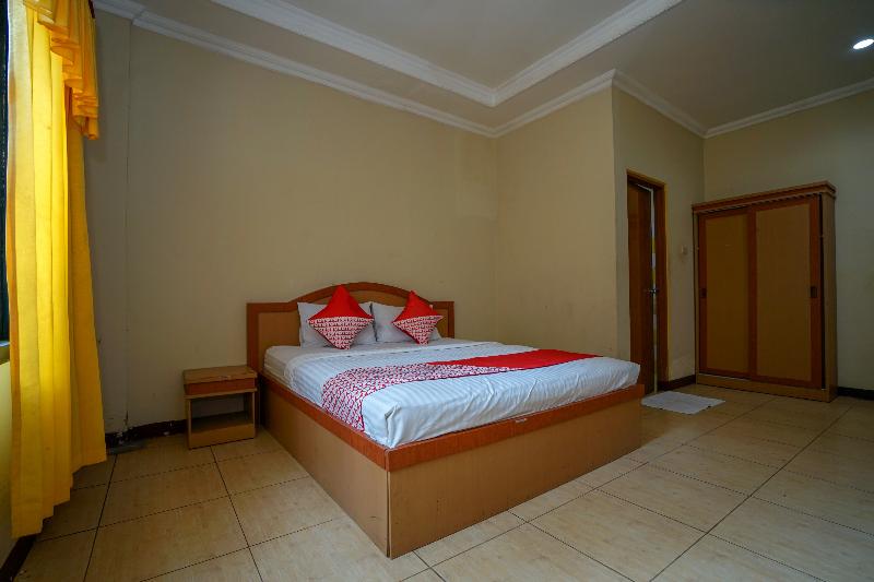 Oyo 1273 Hotel Belvena - Oda