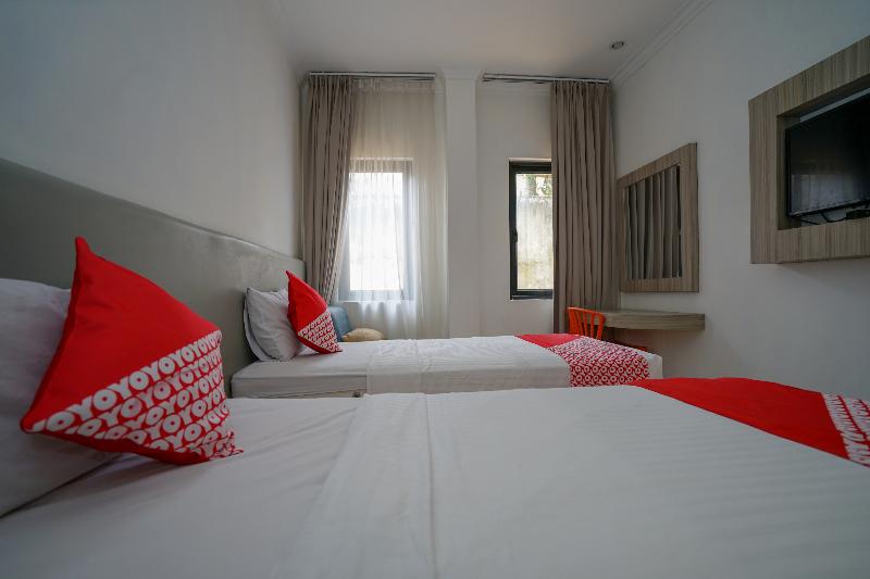 Oyo 1273 Hotel Belvena - Oda