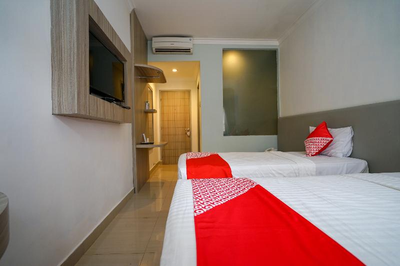 Oyo 1273 Hotel Belvena - Oda