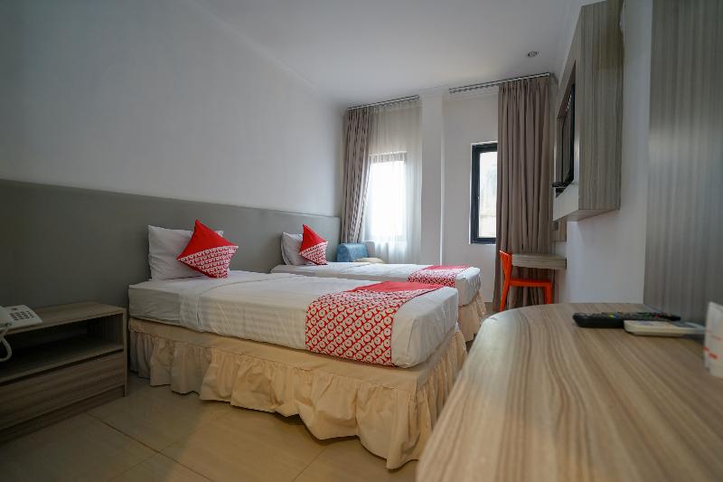 Oyo 1273 Hotel Belvena - Oda