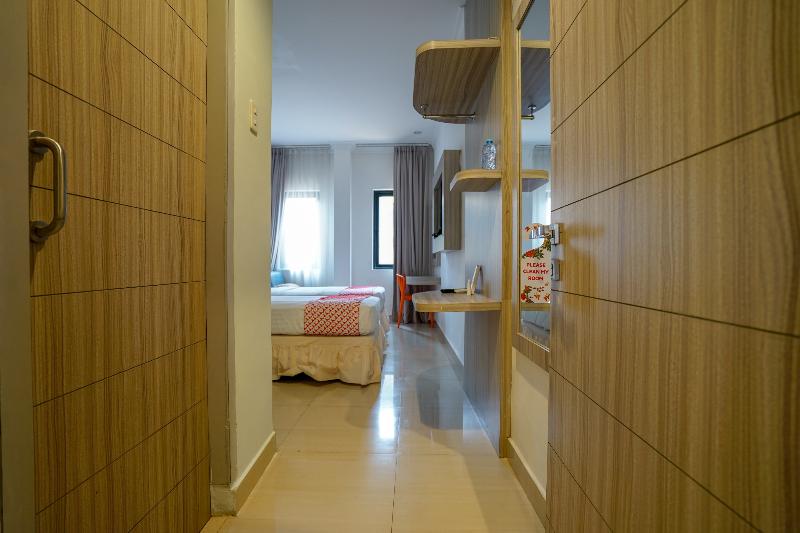 Oyo 1273 Hotel Belvena - Oda