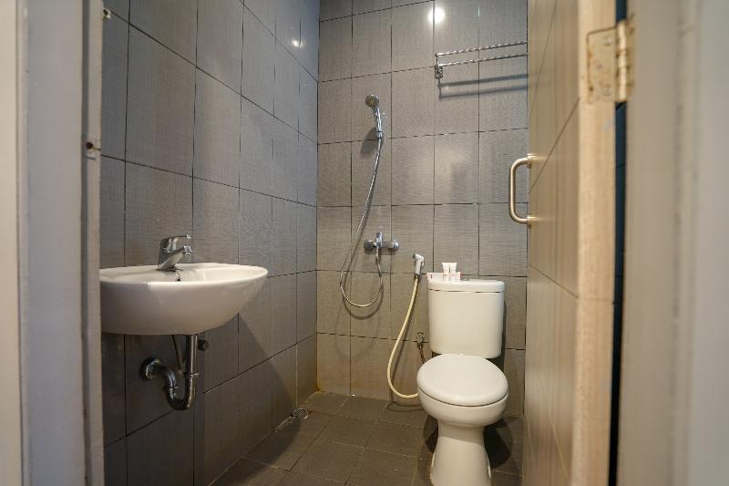 Oyo 1273 Hotel Belvena - Oda