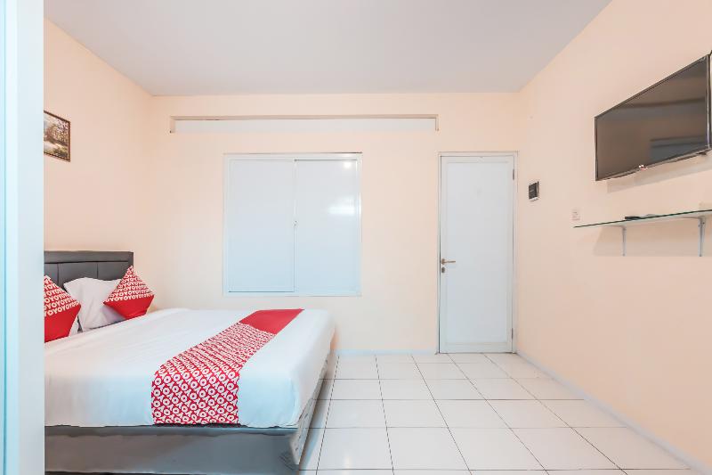 Super OYO 1868 J&b Room Pramuka - Oda