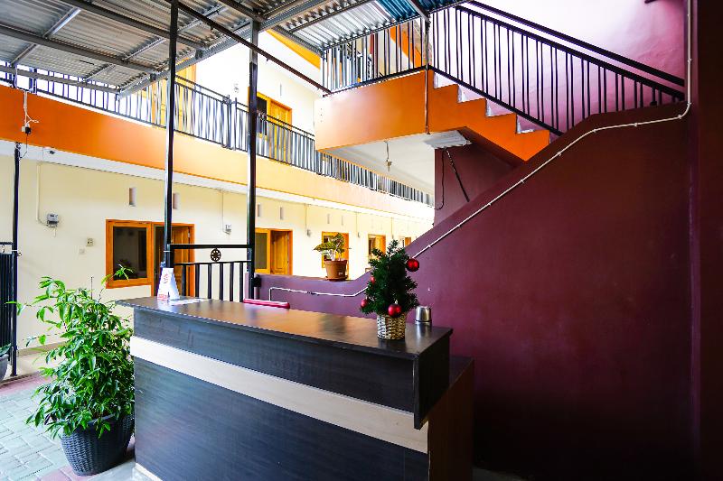 Oyo 1720 A2B Residence - Lobi