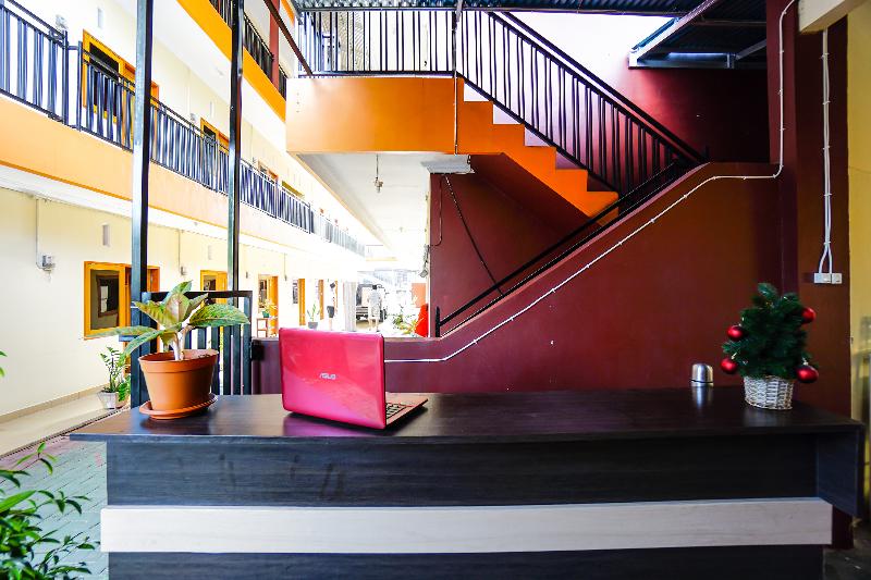 Oyo 1720 A2B Residence - Lobi