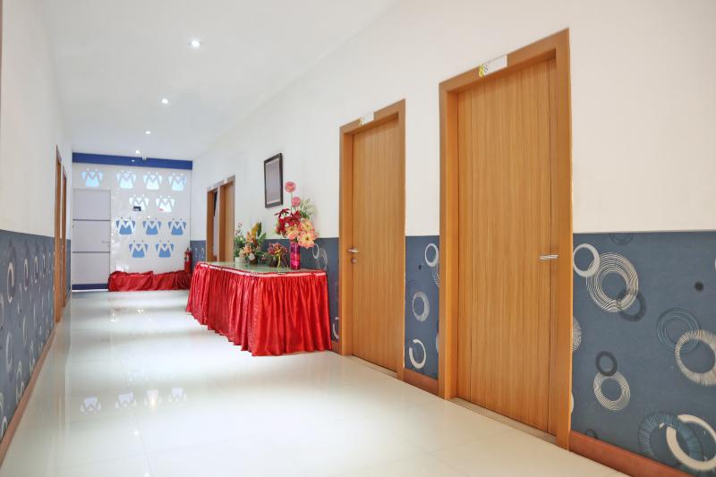 Oyo 1673 M Authentic Kost Man - Genel