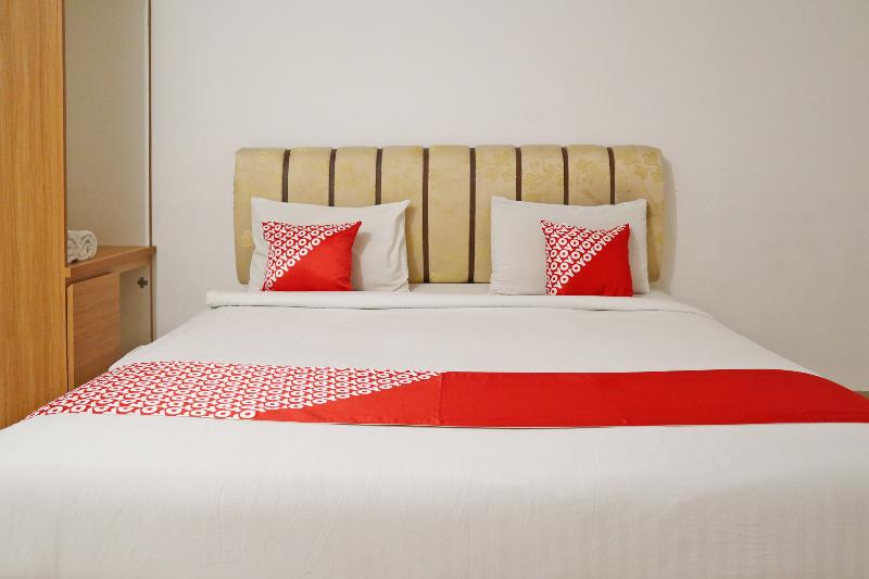 Oyo 1673 M Authentic Kost Man - Oda