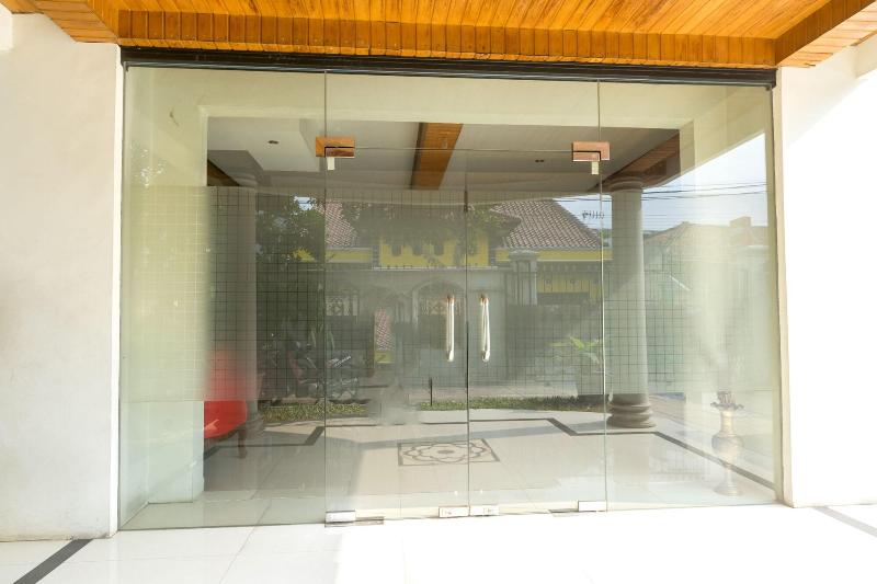 1421 Kasmaran Guest House - Genel