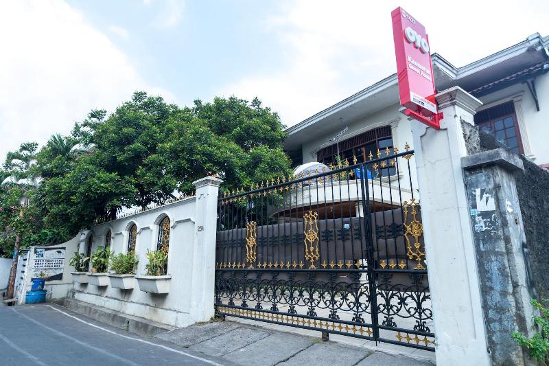 1421 Kasmaran Guest House - Genel