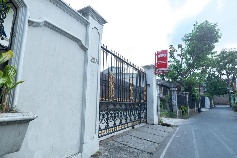 1421 Kasmaran Guest House - Genel