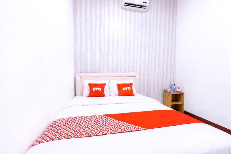 1421 Kasmaran Guest House - Oda