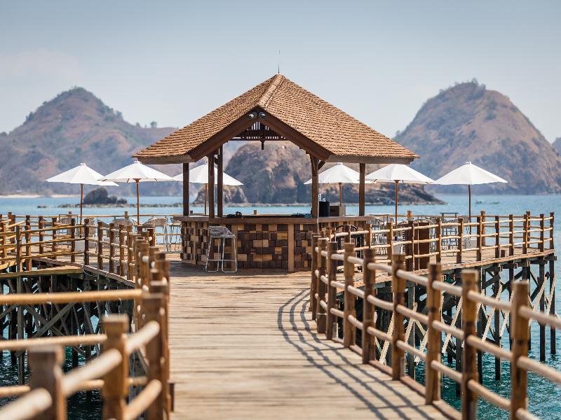 AYANA Komodo Waecicu Beach - Bar