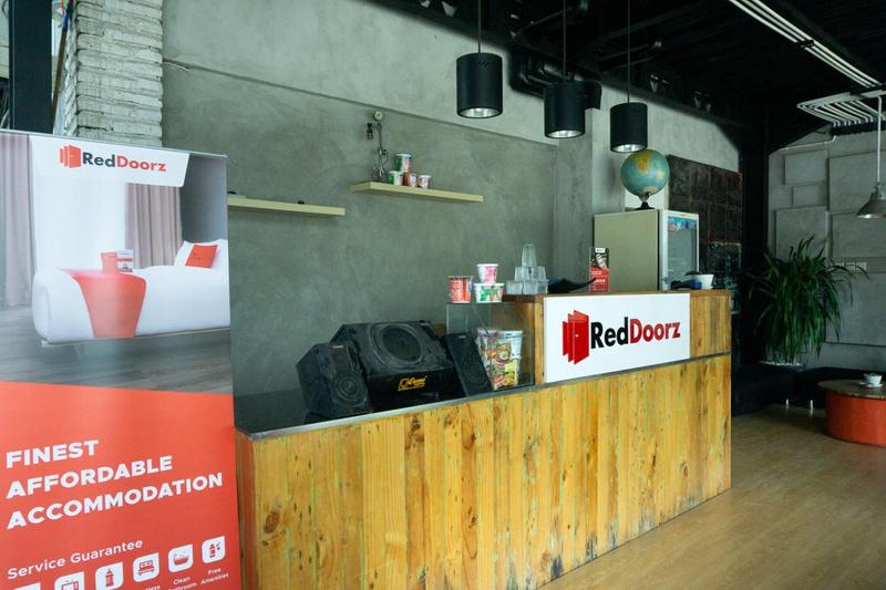 Formerly RedDoorz near Alun Alun Madiun - Lobi